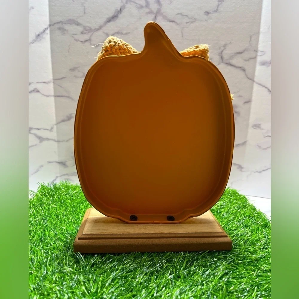 Rae Dunn “GRATEFUL.” Pumpkin